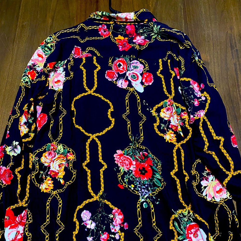 Button Up - Picture 2 of 4